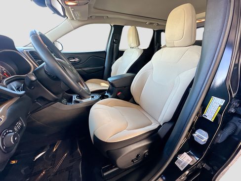 Used 2016 Jeep Cherokee 75th Anniversary image 20