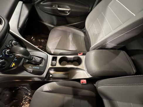 Used 2015 Ford Escape SE image 27