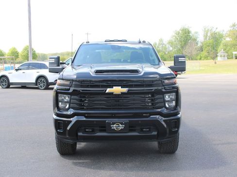 New 2026 Chevrolet Silverado 2500 Custom w/ Custom Value Package AWD/4WD image 3