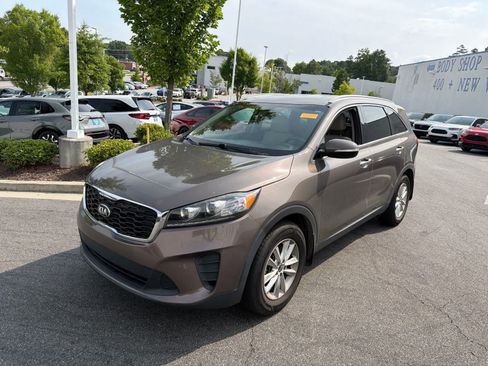 Used 2019 Kia Sorento FWD w/ LX Convenience Package image 3