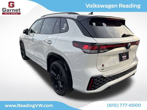New 2026 Volkswagen Tiguan SE R-Line image 3