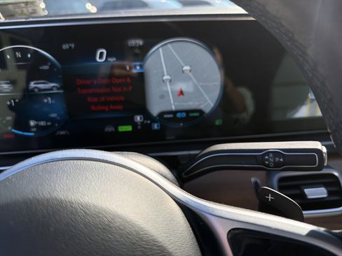 Used 2022 Mercedes-Benz GLS 450 4MATIC image 26