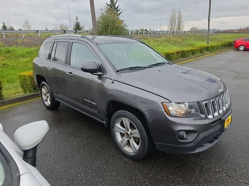 Used 2017 Jeep Compass Sport w/ Power Value Group image 4