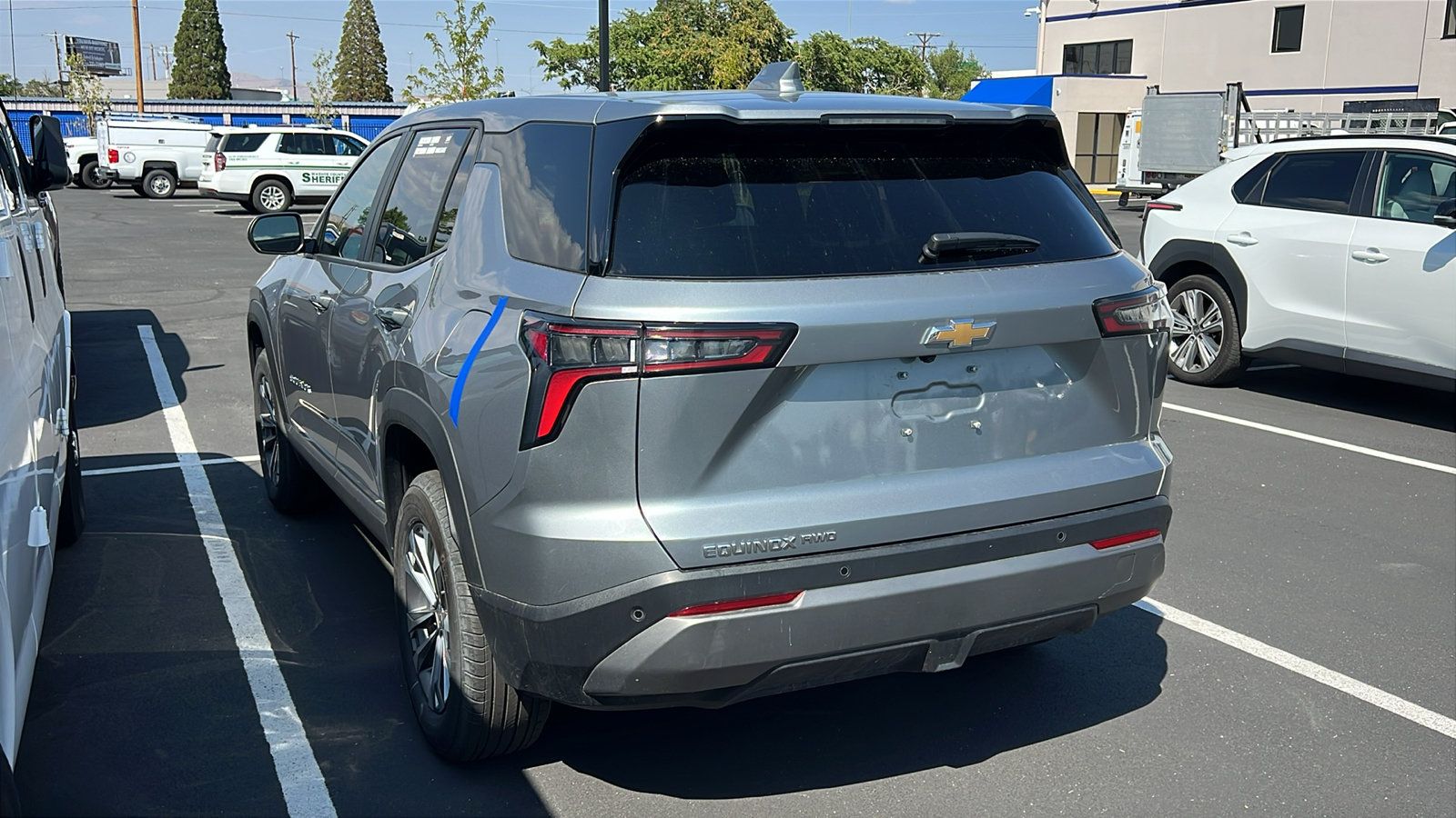 Certified 2025 Chevrolet Equinox LT AWD/4WD image 2