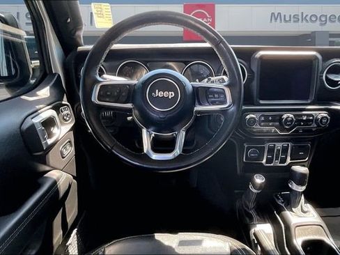 Used 2022 Jeep Wrangler Unlimited Sahara w/ Cold Weather Group AWD/4WD image 8