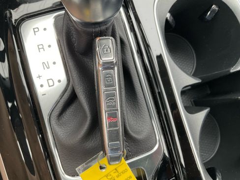 Used 2023 Kia Carnival SX Prestige image 35