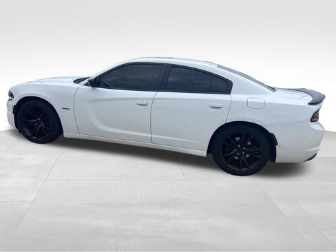 Used 2016 Dodge Charger R/T w/ Plus Group RWD image 21