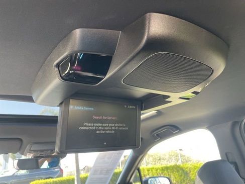 Used 2022 Honda Pilot Black Edition image 23