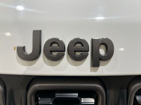 Used 2025 Jeep Compass Trailhawk w/ Trailer Tow Group AWD/4WD image 26