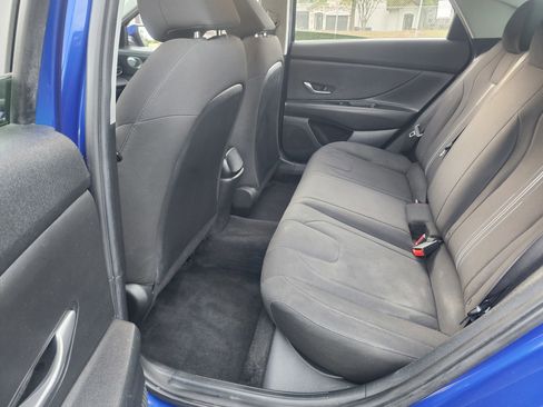 Used 2021 Hyundai Elantra SEL image 17