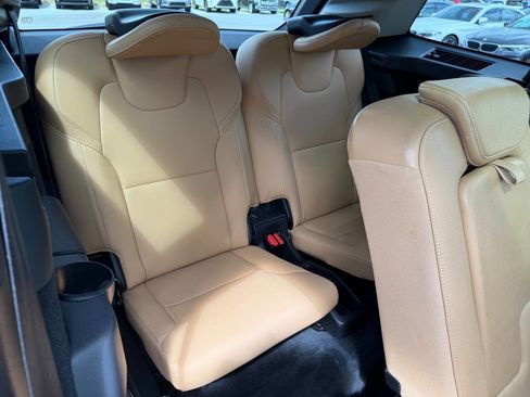 Used 2016 Volvo XC90 T6 Momentum w/ Momentum Plus Package image 27
