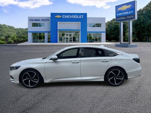 Used 2018 Honda Accord Sport image 3