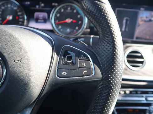 Used 2017 Mercedes-Benz E 300 E 300 image 20