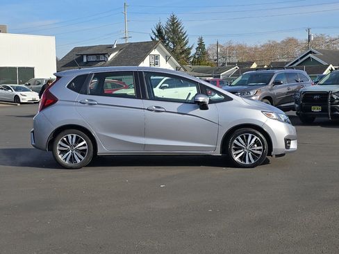Used 2017 Honda Fit EX image 7