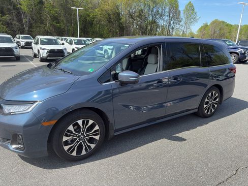 Used 2025 Honda Odyssey Elite image 1