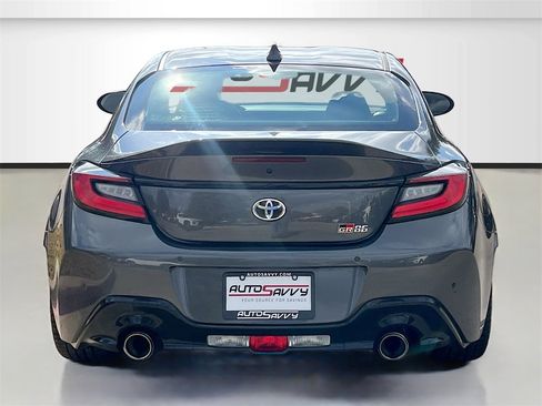 Used 2024 Toyota GR86 Premium image 6