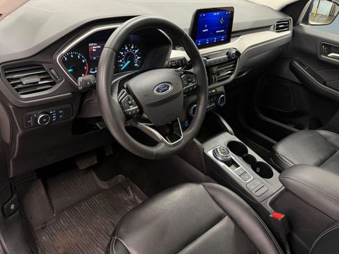 Used 2022 Ford Escape SEL image 3