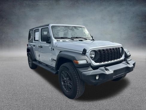 Used 2024 Jeep Wrangler Unlimited Sport AWD/4WD image 2
