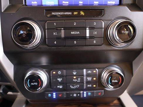 Used 2020 Ford F150 Lariat w/ Equipment Group 502A Luxury AWD/4WD image 51