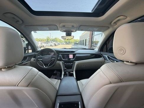 Used 2020 Cadillac XT6 Premium Luxury FWD image 18