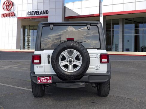Used 2021 Jeep Wrangler Sport AWD/4WD image 6