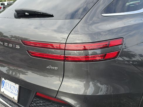 Used 2025 Genesis GV70 2.5T AWD/4WD image 14
