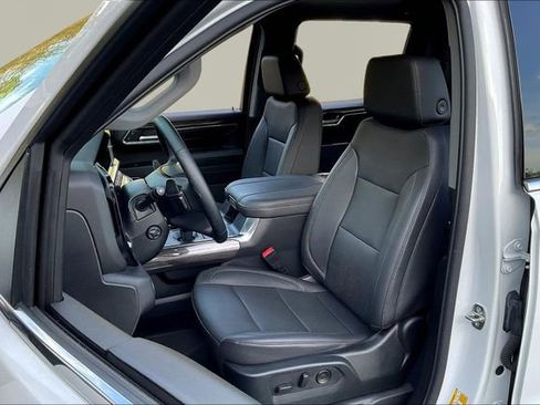 Used 2023 Chevrolet Silverado 1500 LTZ image 15