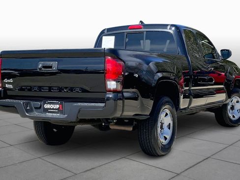 Used 2021 Toyota Tacoma SR w/ SR Convenience Package image 12