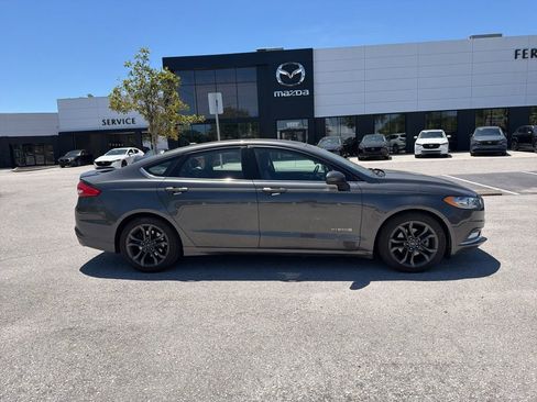 Used 2018 Ford Fusion SE w/ Equipment Group 601A image 4