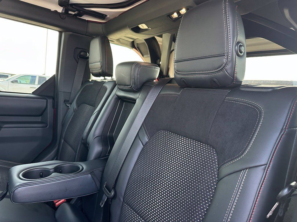 Used 2025 Ford Bronco Raptor AWD/4WD image 18