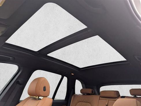 New 2026 BMW X5 xDrive50e image 15