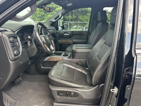 Used 2020 Chevrolet Silverado 2500 High Country w/ Z71 Off-Road Package AWD/4WD image 7