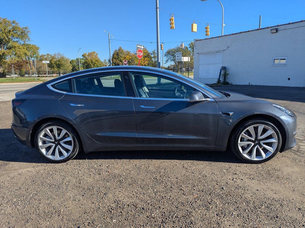 Used 2017 Tesla Model 3 Long Range RWD image 8