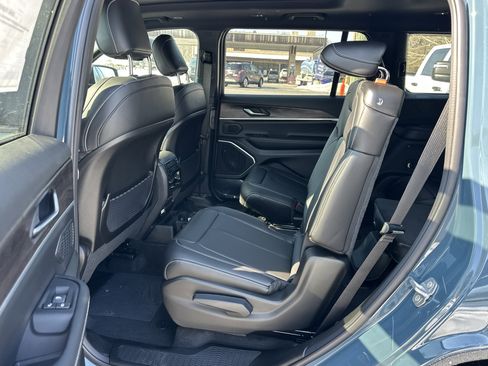 New 2026 Jeep Grand Cherokee L Limited w/ Limited Altitude Package image 29