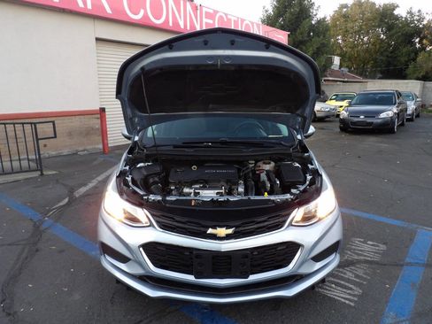 Used 2017 Chevrolet Cruze LS image 12