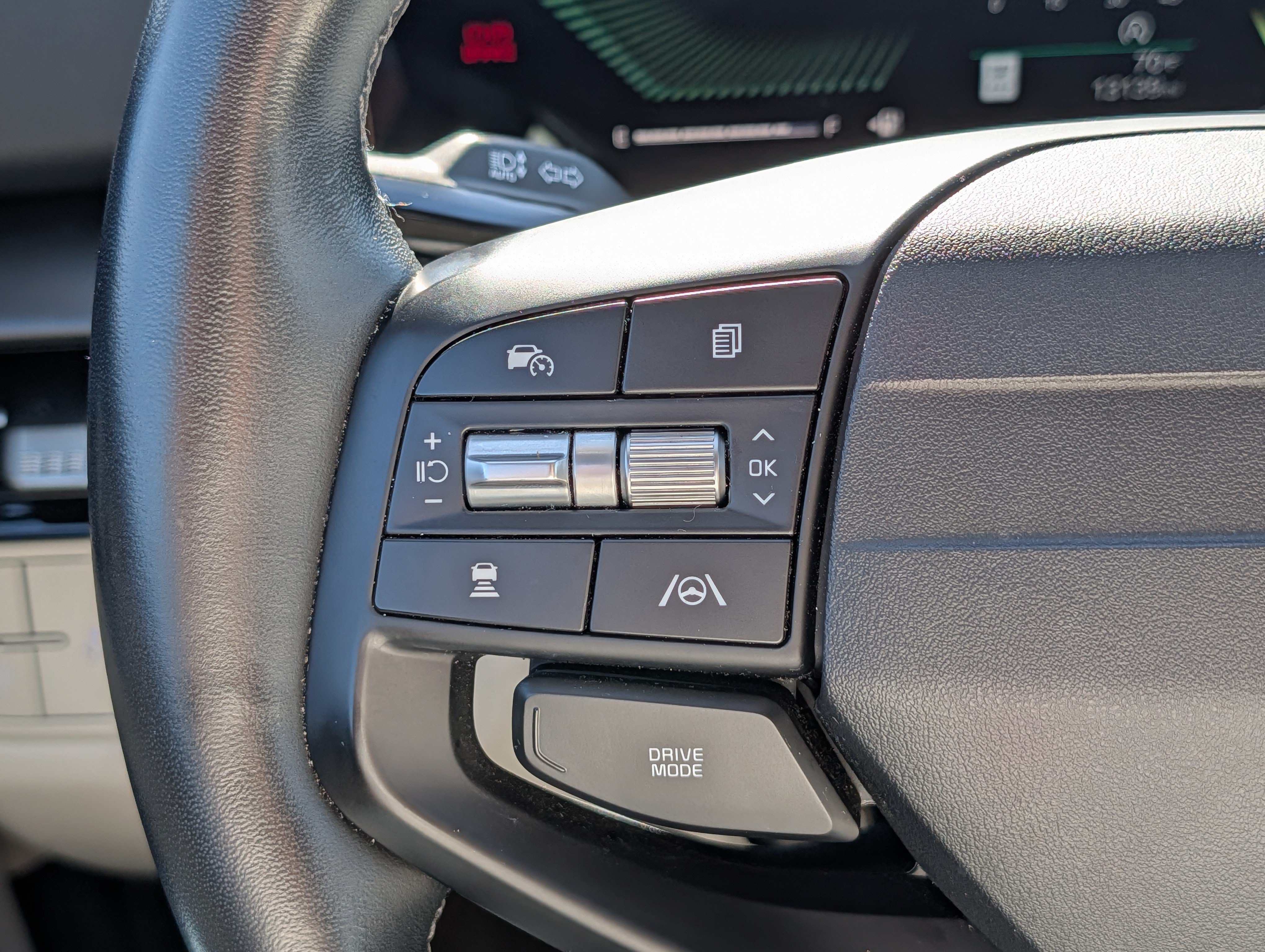 Certified 2026 Kia Sportage EX FWD image 30