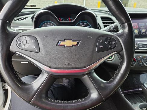 Used 2017 Chevrolet Impala Premier w/ Enhanced Convenience Package FWD image 19
