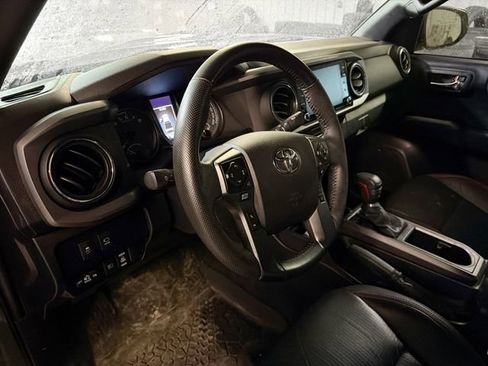 Used 2021 Toyota Tacoma image 8