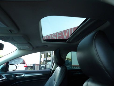 Used 2015 Ford Fusion Titanium FWD image 9