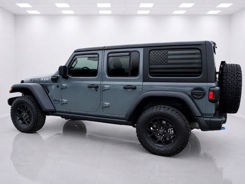 Used 2024 Jeep Wrangler Unlimited AWD/4WD image 4