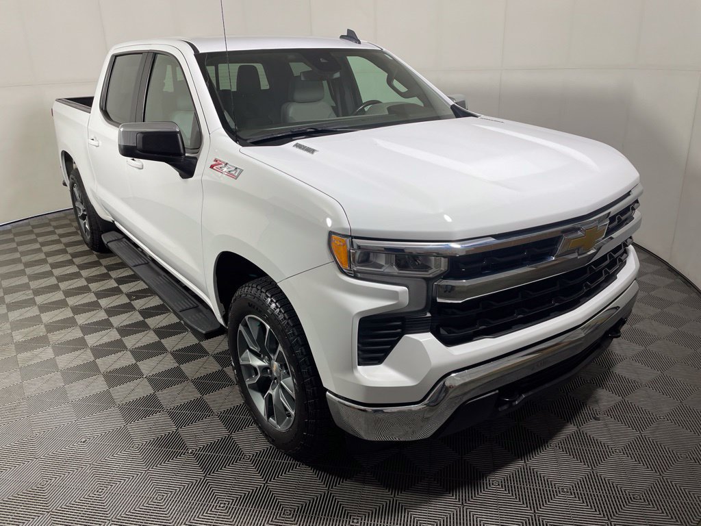Used 2024 Chevrolet Silverado 1500 LT w/ Leather Package AWD/4WD image 1