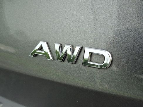 Used 2019 Nissan Rogue S AWD/4WD image 29