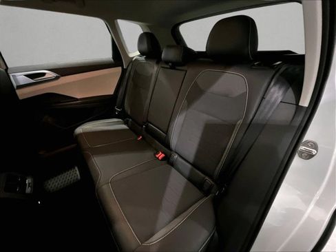 Used 2025 Volkswagen Taos SE FWD image 28