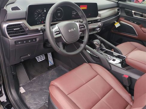 New 2025 Kia Telluride SX w/ SX Captain's Chair Package image 15
