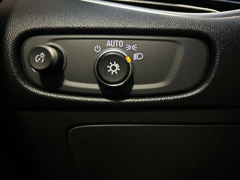Used 2017 Chevrolet Malibu LS FWD image 17