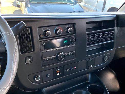 Used 2023 Chevrolet Express 2500 w/ Driver Convenience Package image 7