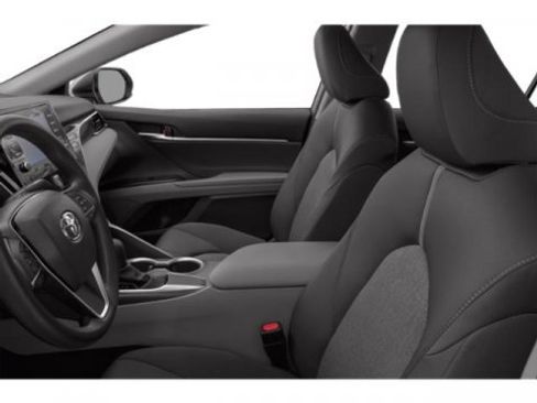 Used 2022 Toyota Camry LE image 9