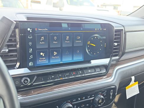 Certified 2024 Chevrolet Silverado 1500 LT RWD image 26