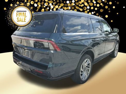 New 2025 Lincoln Navigator Reserve image 6