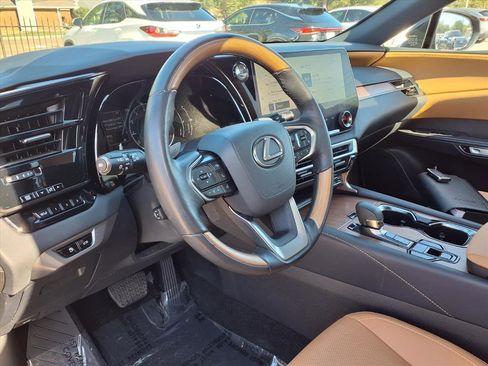 Used 2024 Lexus RX 350 Premium w/ Accessory Package (Z1) image 10